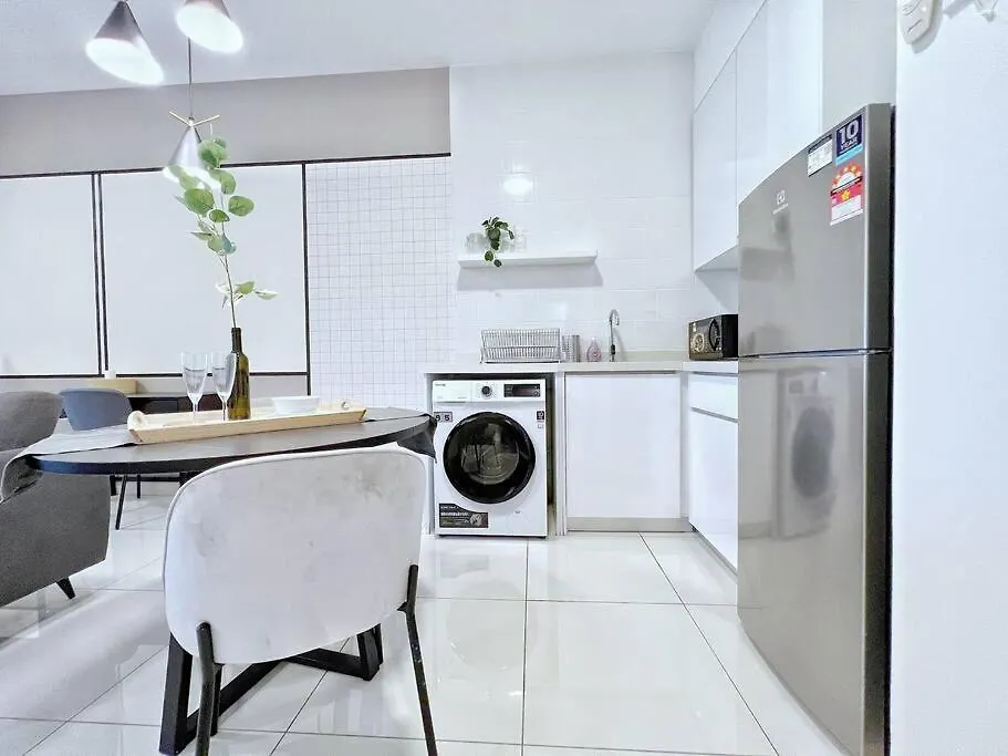 Arte Mont Kiara Soft & Warm 1Br Suites 쿠알라룸푸르 0*,  말레이시아